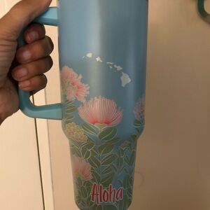 Brand new 40oz tumbler from Hawaii! Stays hot and cold for over 12 hrs!